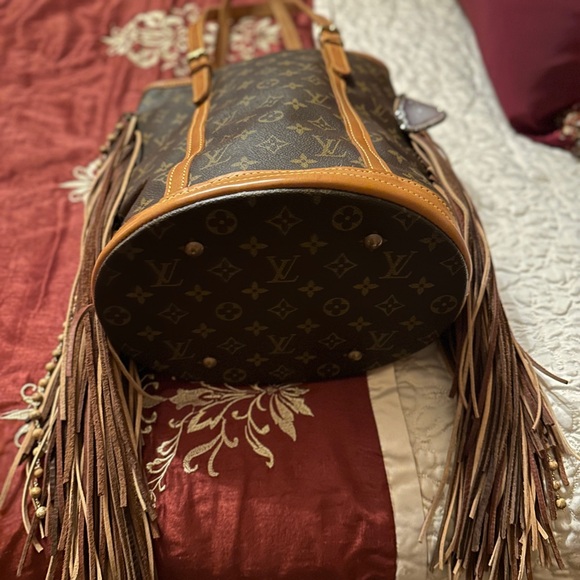 Louis Vuitton Vintage Boho Bags French tote dirty blonde w/side fringe. - Picture 3 of 4